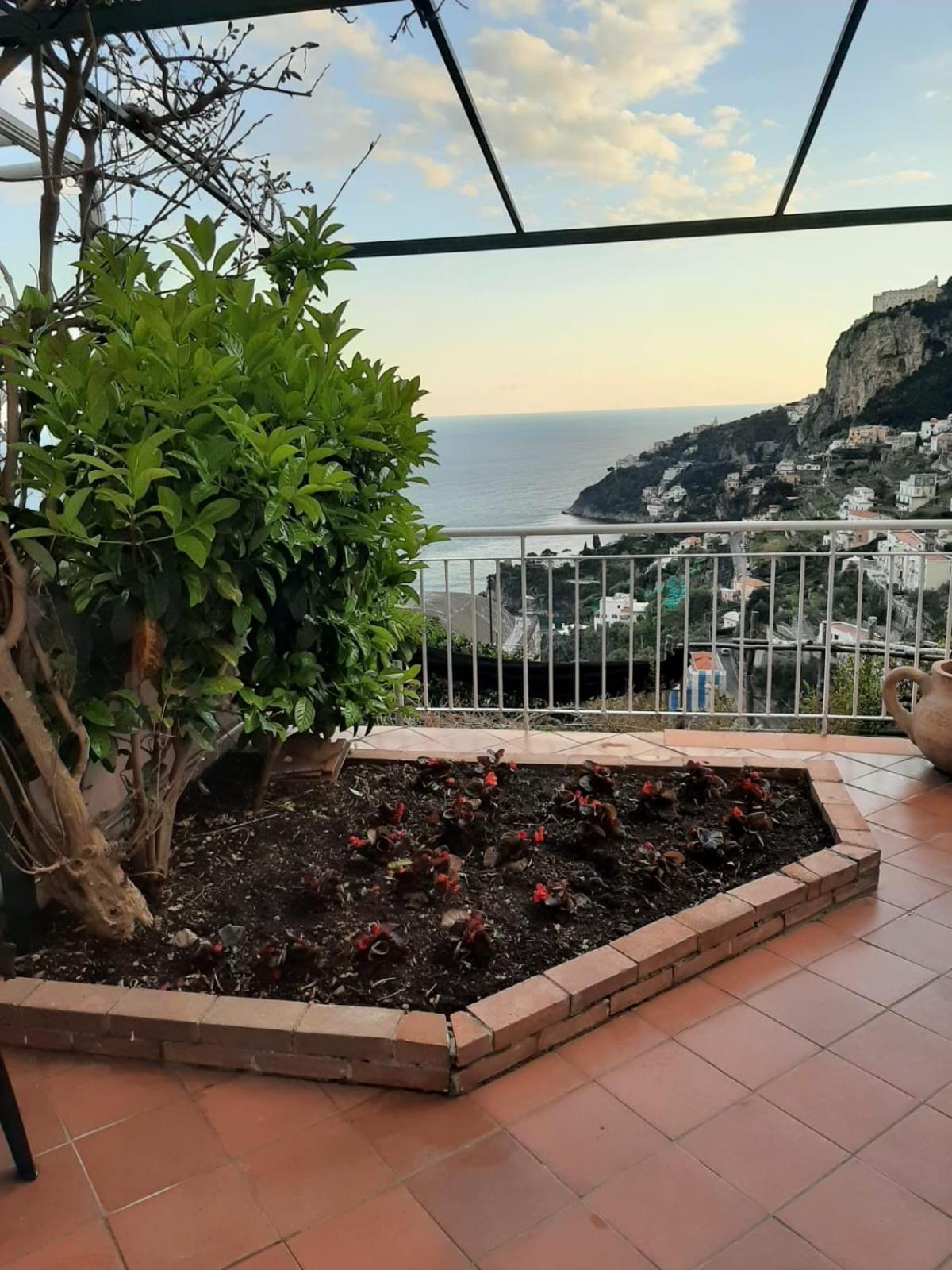 Appartamenti Da Giovanna Amalfi Eksteriør bilde